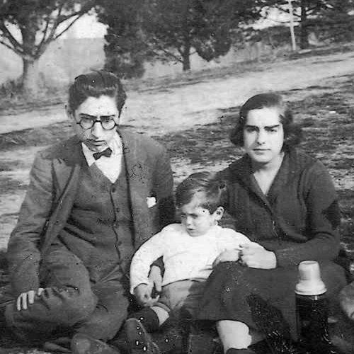 El matrimonio Botí con su hijo en la Casa de Campo (Madrid) en 1932