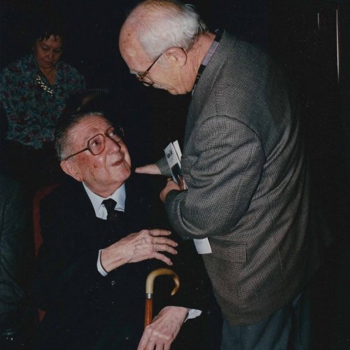 Con Cirilo Martínez Novillo en una exposición celebrada en Madrid en el Museo de la Ciudad, 1993.