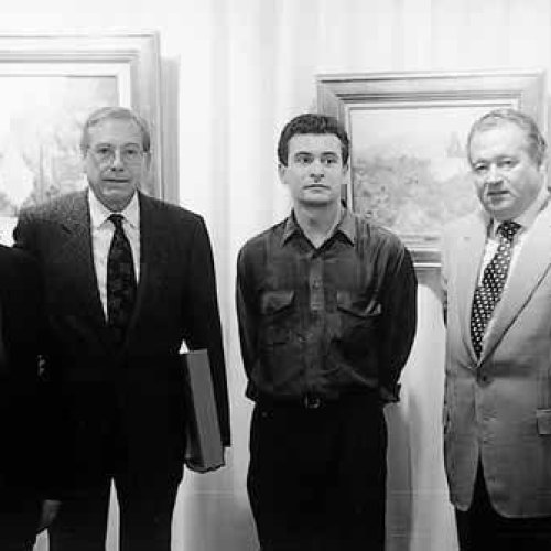 J. Aparicio, J.J. Poyato, C. Castaño y el hijo del pintor, en el homenaje de la Asociación de Artistas Plásticos de Córdoba a su Presidente Honorífico en 1995.