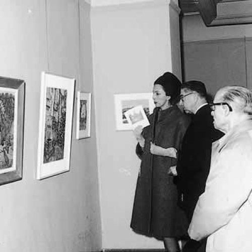 Con la Marquesa de Yansol en la exposición en el Círculo de Bellas Artes (Madrid) en 1959.